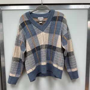 For The Republic Blue and Cream V-Neck Sweater Size Large